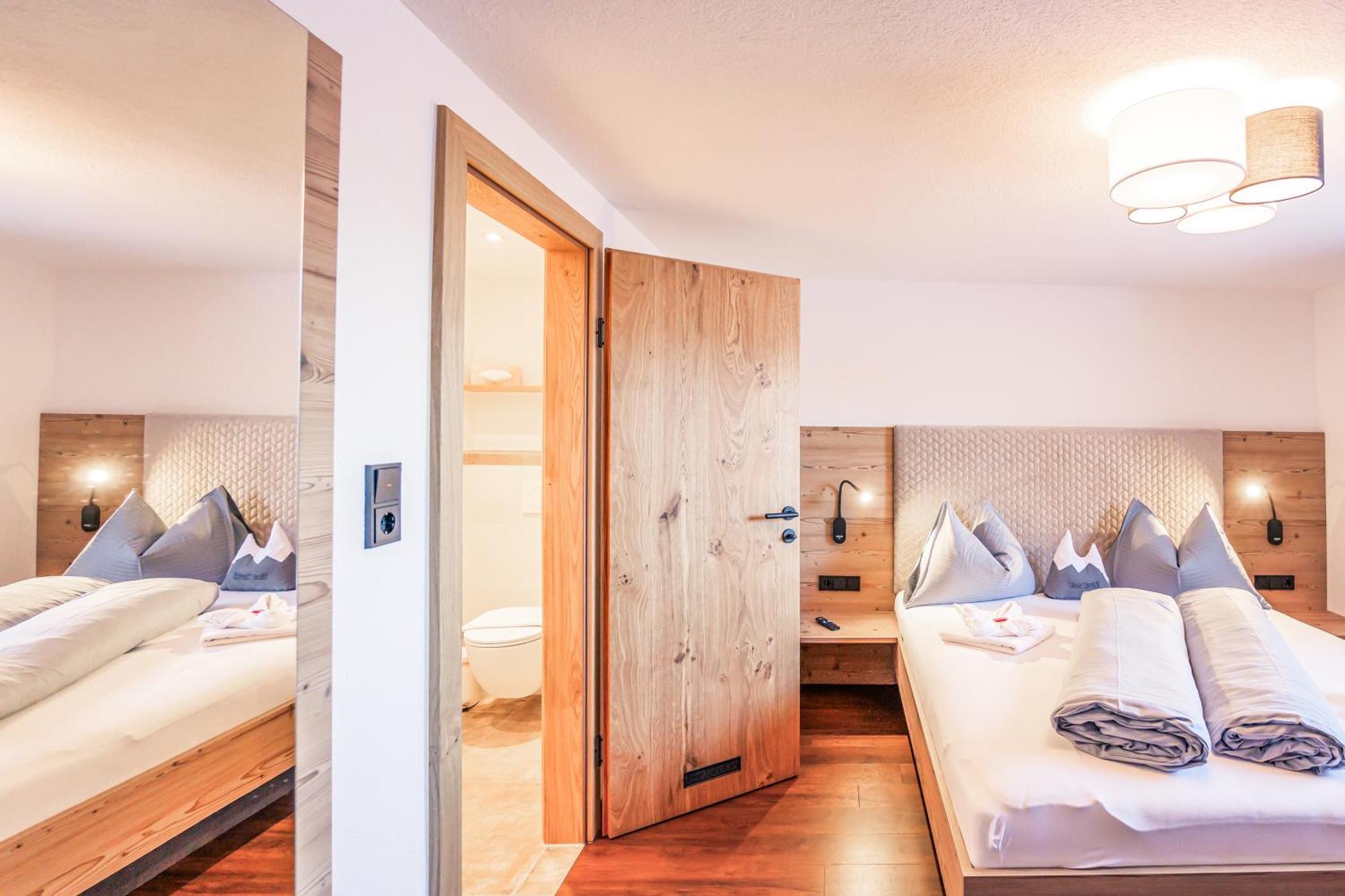 Haus Kristall Tannheim Esterno foto